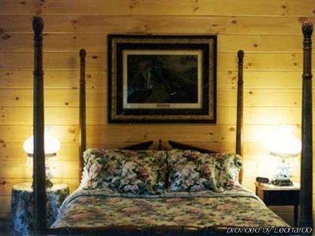 Misty Mountain Ranch B&B Maggie Valley Rum bild